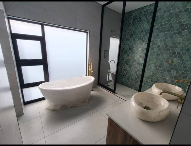 3 BEDROOM FREEHOLD FOR SALE IN CASHAN